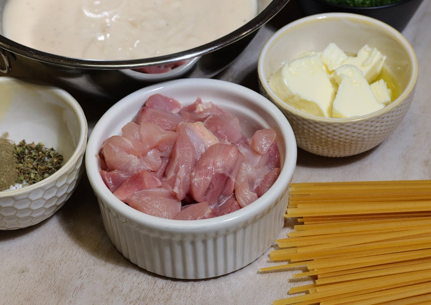 Ingredients for chicken Alfredo pasta