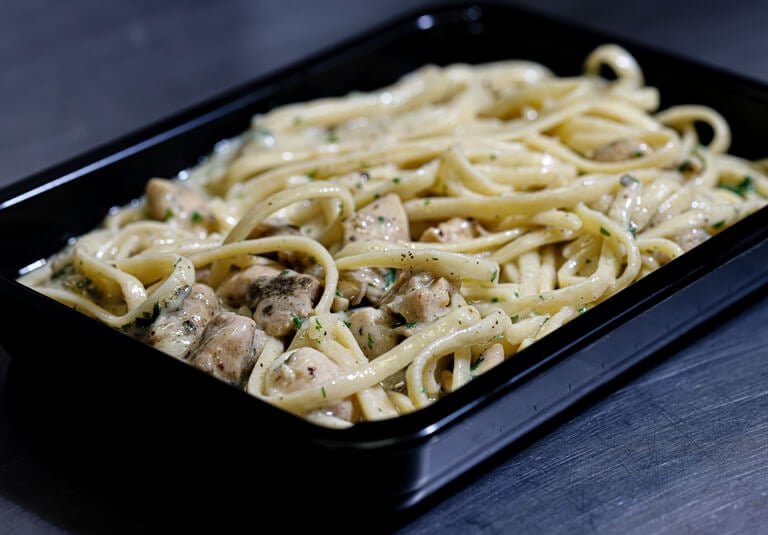 Linguine with alfredo sauce