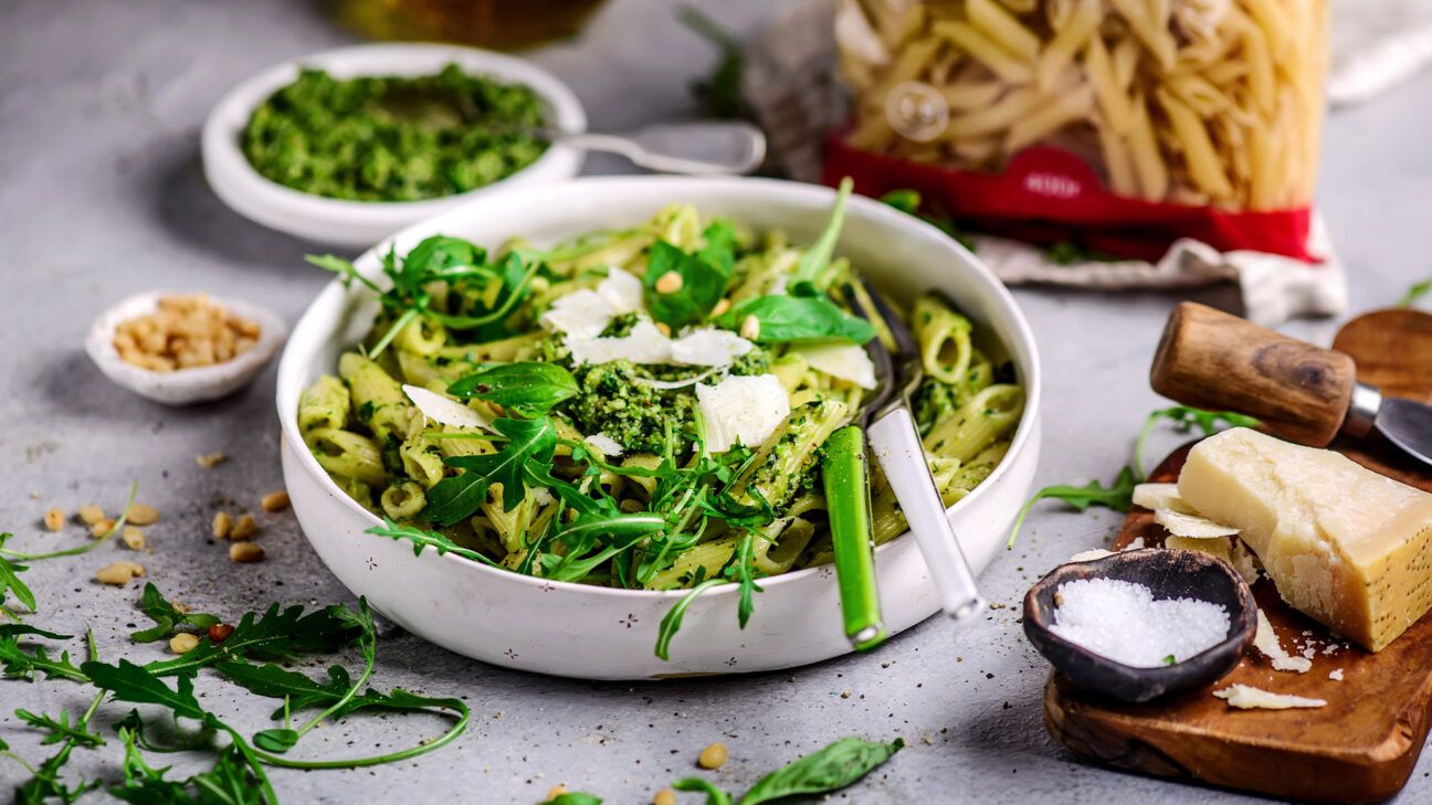 Pesto pasta with fresh vegetables